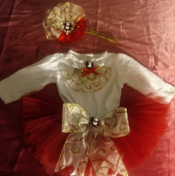 ✨🆕✨ Baby girl Christmas Dress Tutu Set - Picture 4 of 8